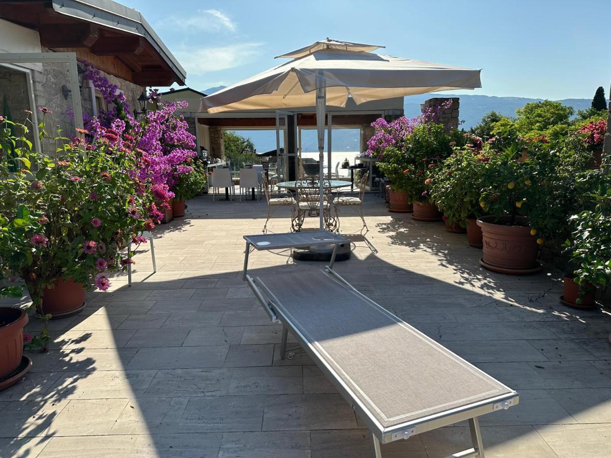 La Cascata Negli Ulivi Bed and Breakfast Toscolano Maderno Exteriör bild