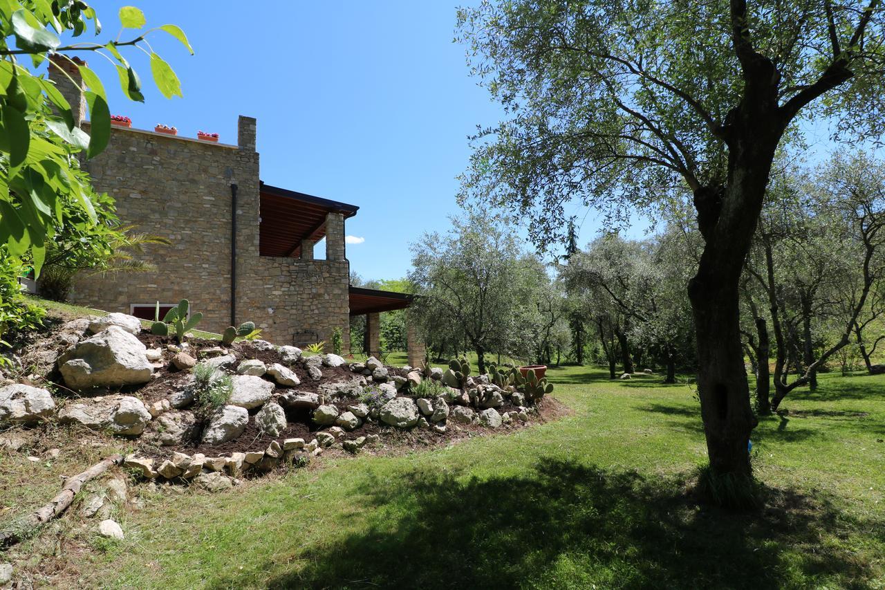 La Cascata Negli Ulivi Bed and Breakfast Toscolano Maderno Exteriör bild